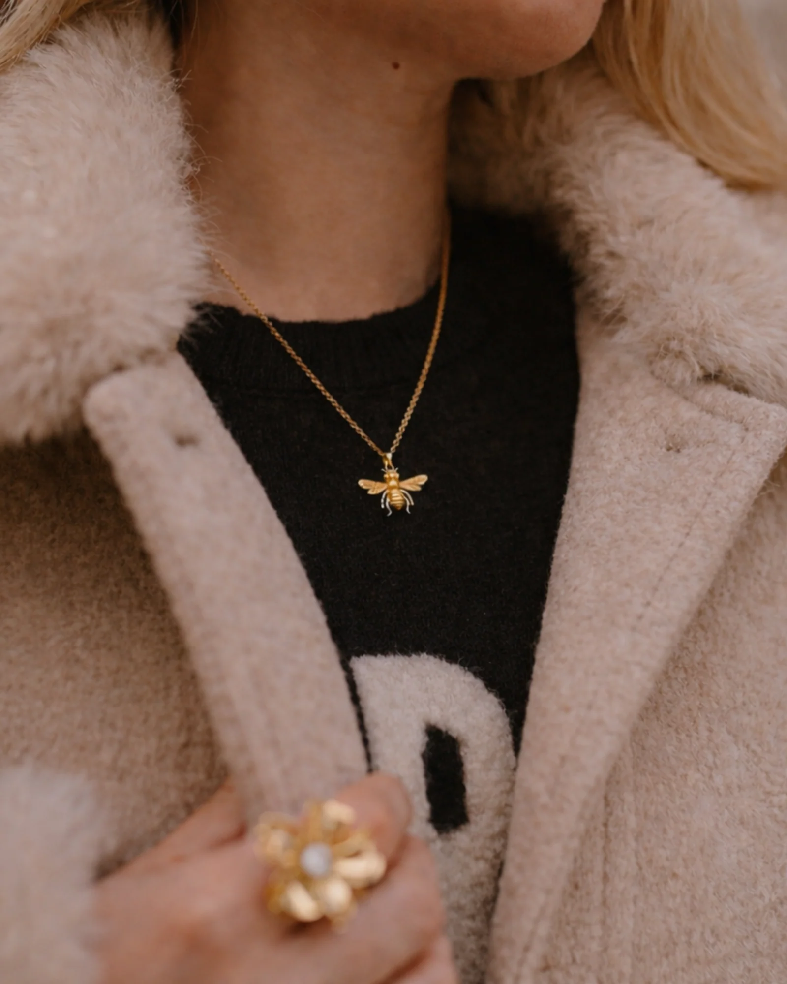 Buzzing Bee Necklace - Image 5