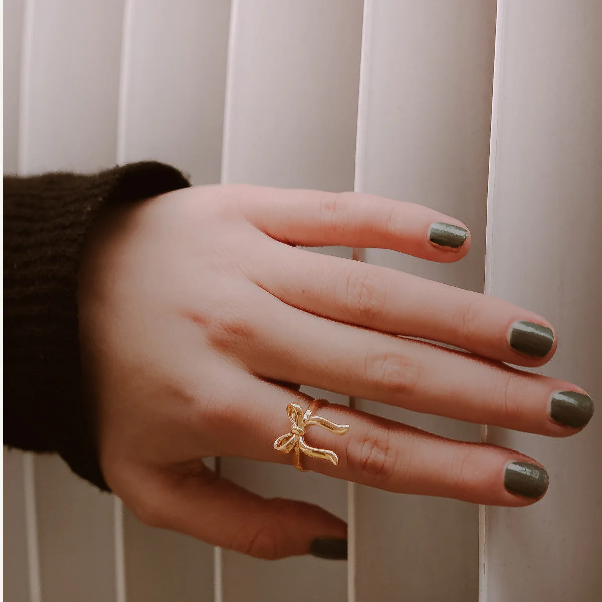 Charming Bow Ring - Image 3